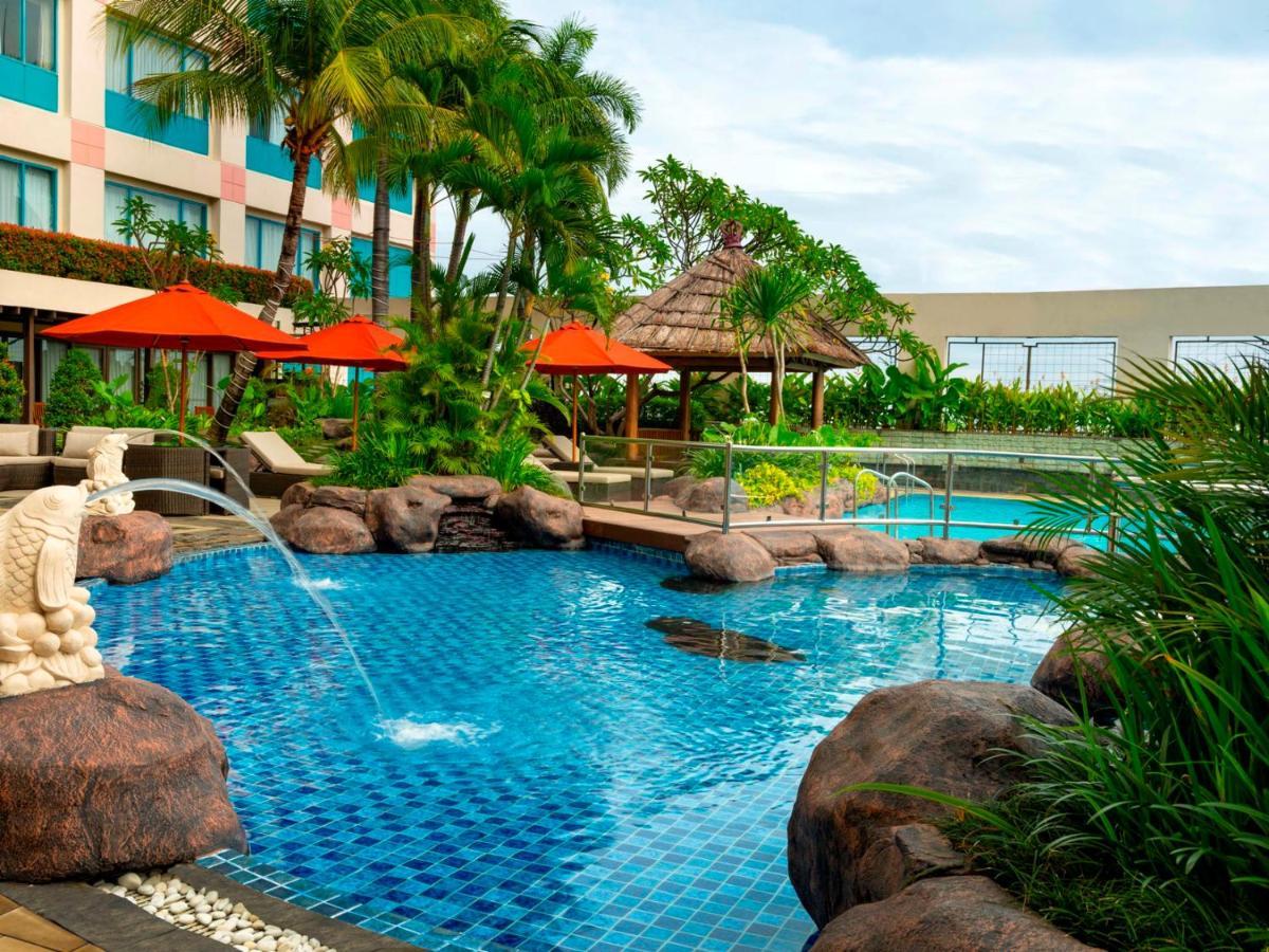 Hotel Ciputra Jakarta Managed By Swiss-Belhotel International Ngoại thất bức ảnh
