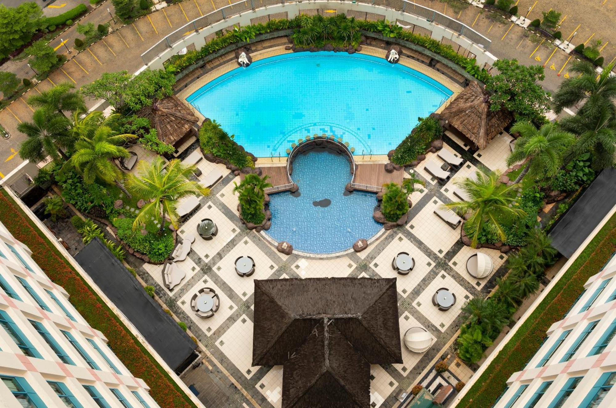 Hotel Ciputra Jakarta Managed By Swiss-Belhotel International Ngoại thất bức ảnh
